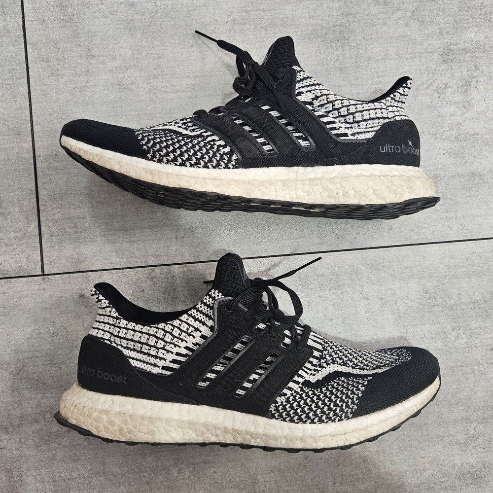 Adidas Ultraboost 5.0 DNA Primeblue Mens 9.5 Black White FY9348 Running Shoes